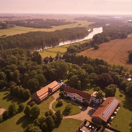 Relais & Chateaux Gutshaus Stolpe Hotel Stolpe an der Peene ภายนอก รูปภาพ