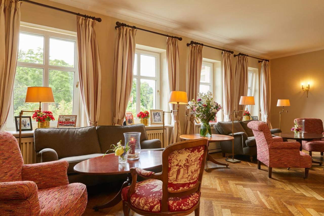 Relais & Chateaux Gutshaus Stolpe Hotel Stolpe an der Peene ภายนอก รูปภาพ