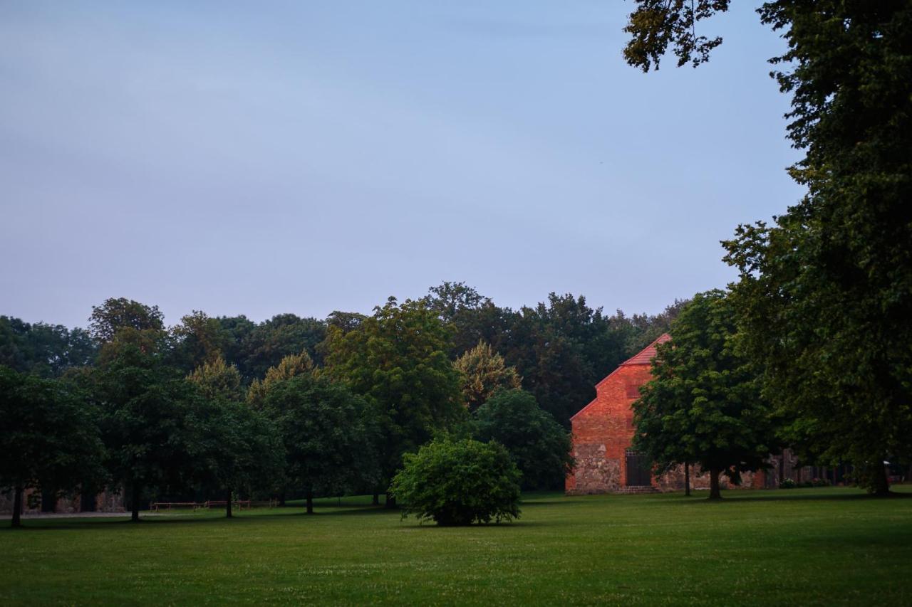 Relais & Chateaux Gutshaus Stolpe Hotel Stolpe an der Peene ภายนอก รูปภาพ