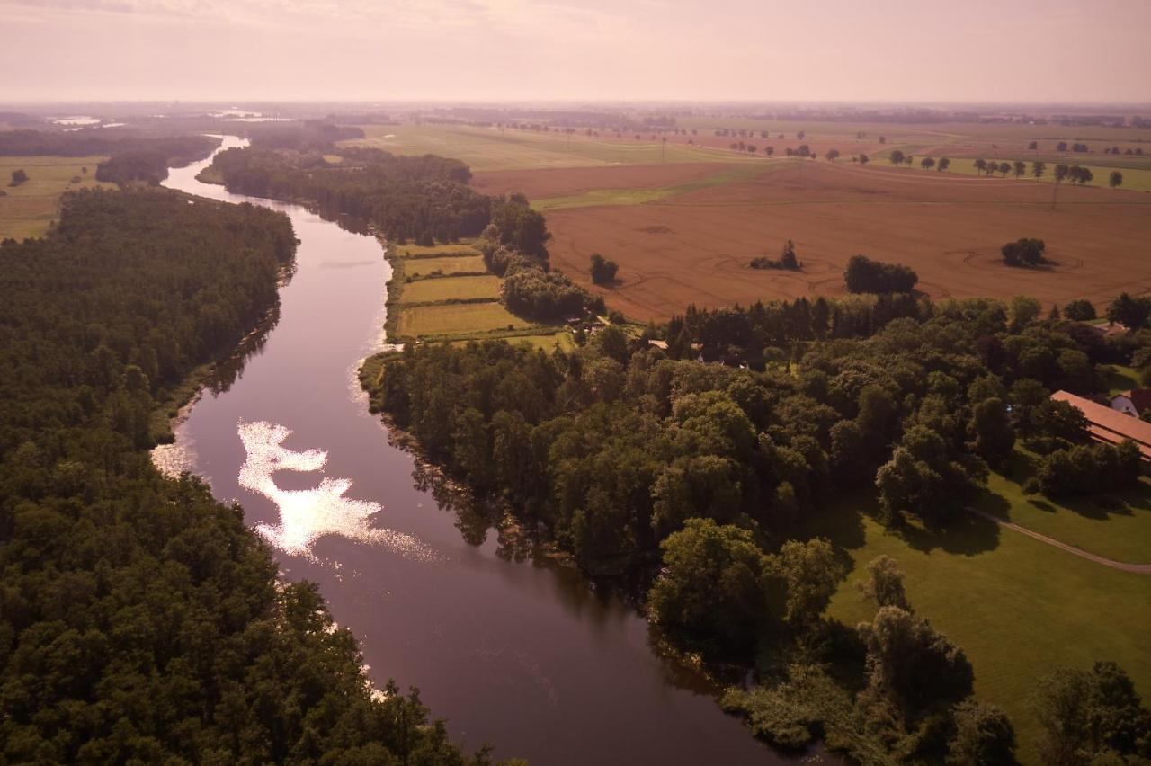 Relais & Chateaux Gutshaus Stolpe Hotel Stolpe an der Peene ภายนอก รูปภาพ